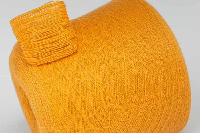 Кашемир, art. CASHMERE, Италия, Biagioli Modesto, Состав: 100% кашемир, Метраж: 2/28 1400м/100гр., Цвет: 201359 GOLD золото (оранжево-жёлтый)