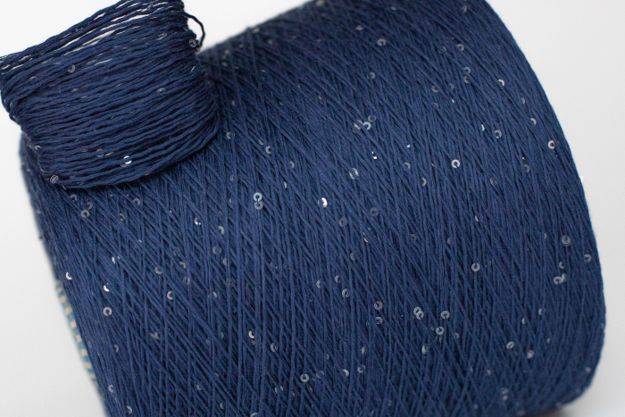 Хлопок с пайетками, art. COTTON PAILLETTES, Состав: 96% органический хлопок, 4% пайетки + полиэстер, Метраж: 650м/100г                                                                            р                   (примерно), Цвет: 1315 цунами 