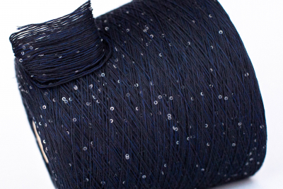 Хлопок с пайетками, art. COTTON PAILLETTES, Состав: 96% органический хлопок, 4% пайетки + полиэстер, Метраж: 650м/100гр (примерно), Цвет: 1328 глубина Тихого океана (тёмно-синий, синий)