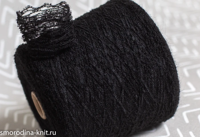 Альпака букле, art. BABYB4, Италия, Gargantu, Состав: 80% бэби альпака, 20% полиамид, Метраж: 400м/100г., Цвет: 000010 мистический черный  