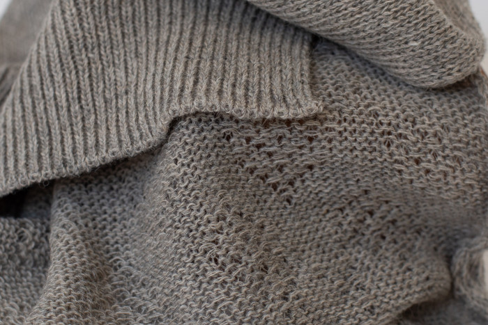 Шерсть, art. SUPERSOFT, Великобритания, Knoll (сток BOTTEGA VENETA), Состав: 100% шерсть, Метраж: 1150м/100гр., Цвет: SI390 бежево-серый меланж