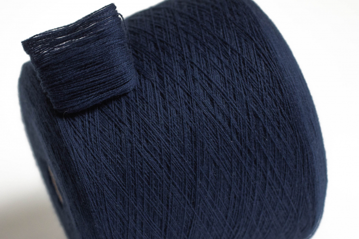 Кашемир, art. CASHMERE, Италия, Loro Piana, Состав: 100% кашемир, Метраж: 2/27 1350м/100гр., Цвет: W510 вечерний звон (тёмно-синий)